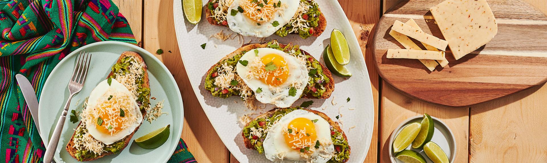 Toast à l'avocat et Gousa Salsa lime
